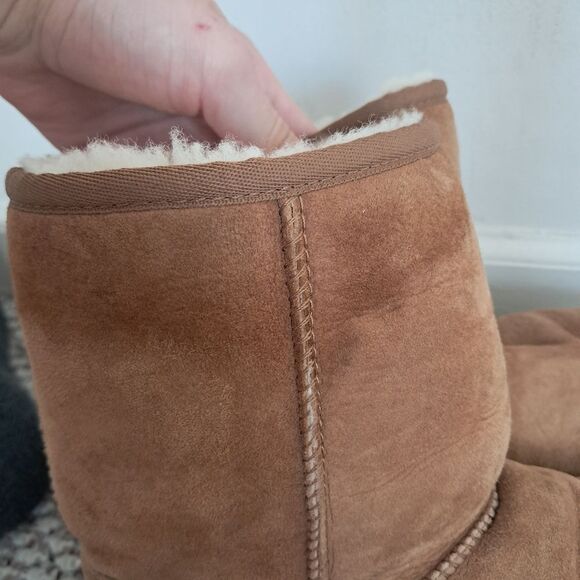 UGG Boots Women's 8 Chestnut Suede Fur Short Classic Winter Cozy Warm Modest - Picture 6 of 9